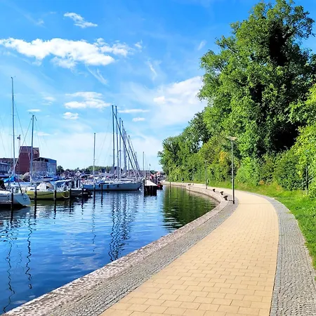 Hafenromantik Pur - Exklusive Mit Erstklassigem Blick Von 