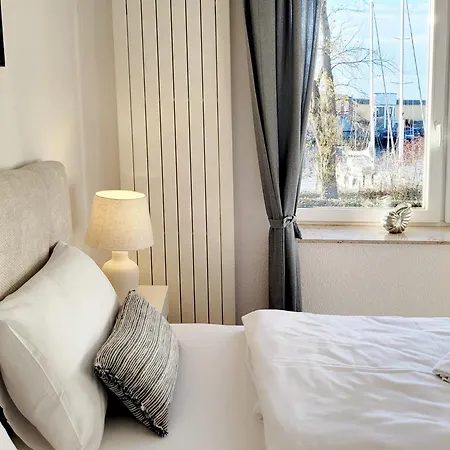 Hafenromantik Pur - Exklusive Mit Erstklassigem Blick Von 