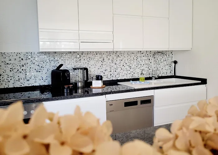 Hafenromantik Pur - Exklusive Mit Erstklassigem Blick Von 